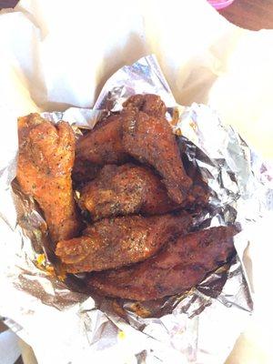 6 wings combo comes with 2 sides and a drink (hot lemon pepper wings)