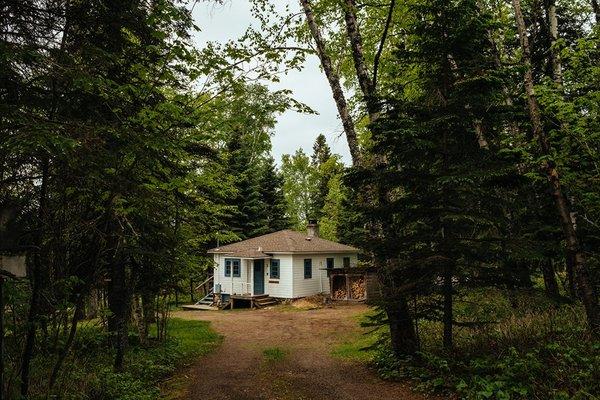 Cedar cottage, rustic and cozy