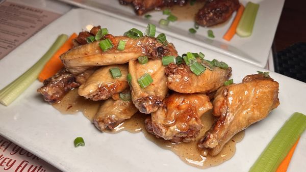 Hot Honey Garlic Wings (Unbreaded)