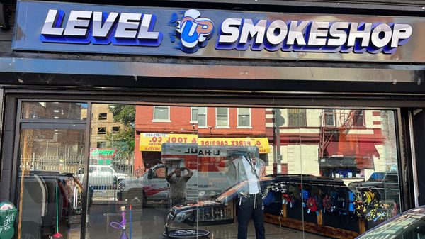 Level Up Smoke Shop