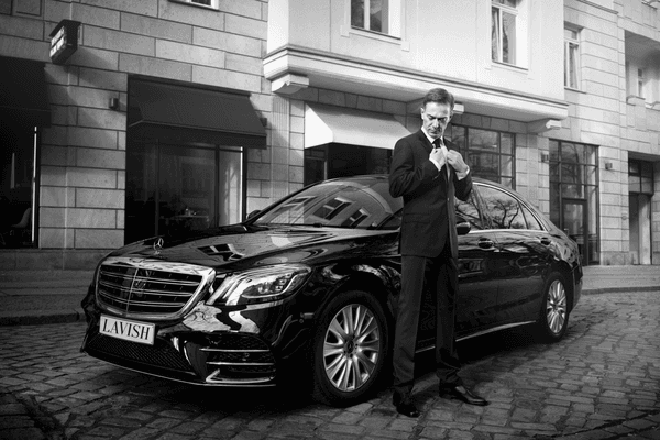 Want to get picked up in style? Nothing beats the S-Class Experience