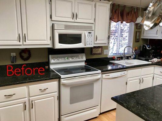 Before: my sad kitchen.