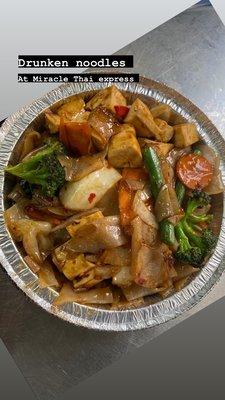 Drunken noodles with tofu