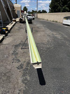 We can make a gutter as long as needed, no seams.