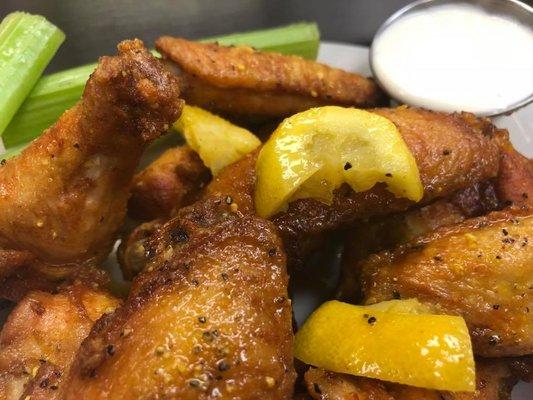 Our delicious wings with Lemon Pepper rub. Try them in groups of 10, 15, or 20.