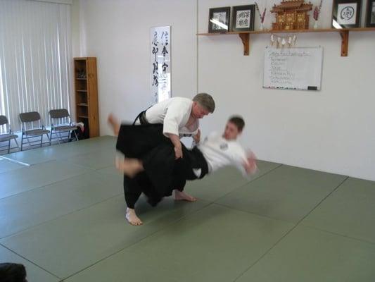 Grappling at a distance and up close is included in Saigo Ryu aiki-jujutsu. Non-competitive classes for men & women are offered.