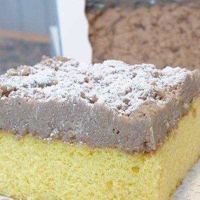 Classic Vanilla Crumb Cake