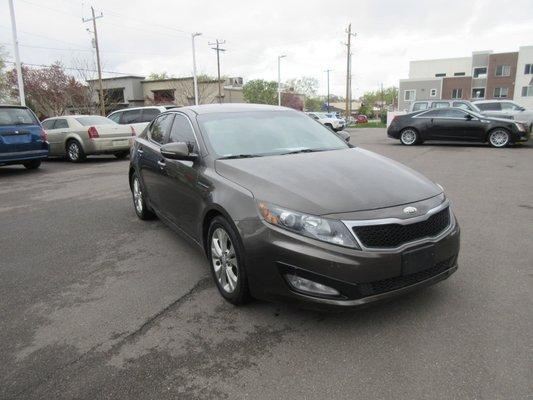 2013 Kia Optima 4CYL 4DR 2.4L- 114K $8,995