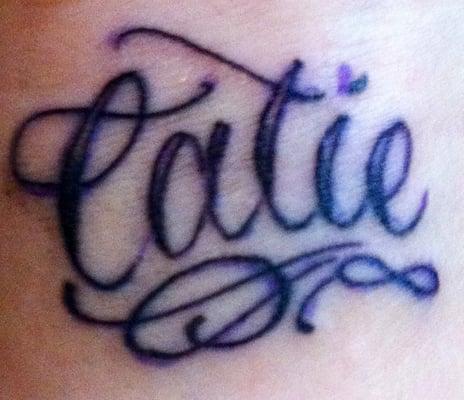 I am in love w my new tattoo from Shane @ AllInkedUp. The service was amazing, no wait time, & super relaxed atmosphere.