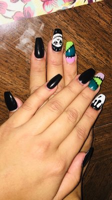 These are the nails finalized! I am in love with! They are not like the original but they came out wonderfully amazing!