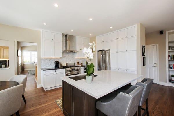 Complete kitchen remodel. From Wellgo: cabinets and countertops.