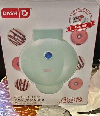 Target -- Black Friday donut maker $15