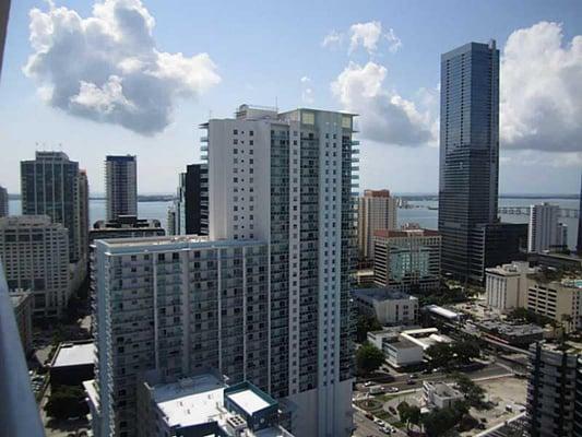 Amazing opportunity to own this corner 2 bedroom unit in Miami's Financial District of Brickell. 2 bedrooms and 2 bathrooms.....