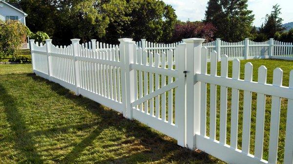 Featuring Country Estate brand premium vinyl fencing offering a lifetime warranty on the product. A twist on the traditional picket fence!