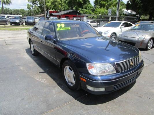 99 Lexus LS 400 miles: 92,508 $6,995