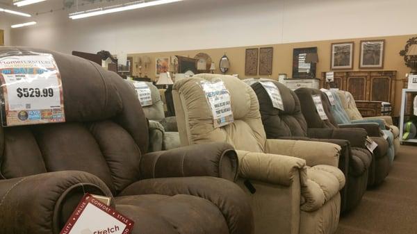 Home Furniture store - Mall Of Louisiana location