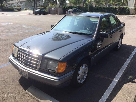 1992 400E needed front brake calipers -- very hard to find part for this 26 year old E-class but Universal German Auto came through for me.