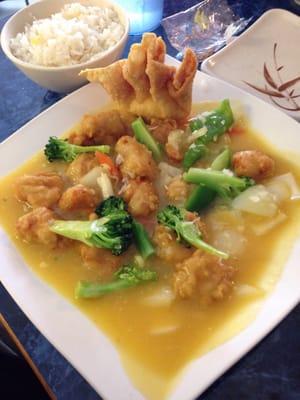 Coconut chicken & rice with Crab Rangoon!