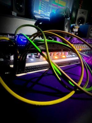 All cables come custom by Caulfield Cables