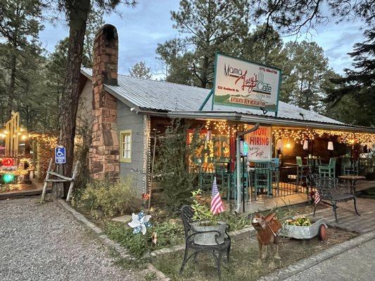 Mama Lucy's Cafe