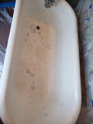 Clawfoot bathtub before refinishing near Cincinnati, OH