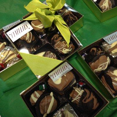 Boxed chocolates for every budget. Turtles, English Toffees, Homemade Rich and Creamy Fudge, Hand-Dipped novelty items and more.