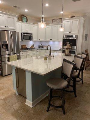 After photo of kitchen renovation.