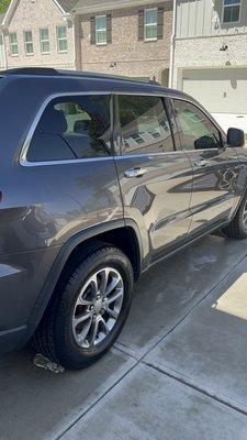 Extreme reflection on truck and finished service wash.