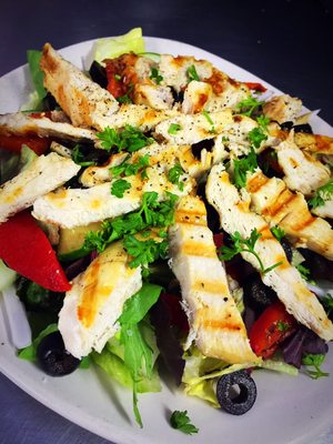 Garden Salad with Grilled Chicken