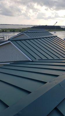 Standing seam metal roof