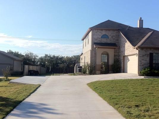 Concrete driveways & extensions installed. All work done in house, no subs. We offer free estimates in San Antonio, Texas & surrounding area