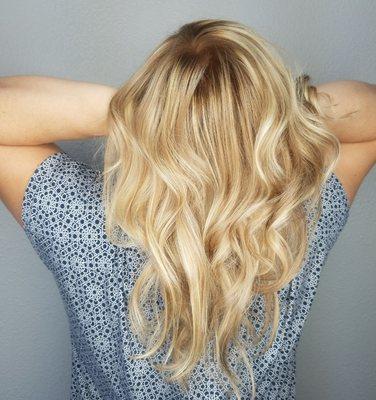 A balayge golden blonde