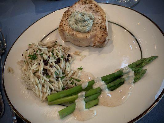 Swordfish, asparagus and rice. Nice:-)