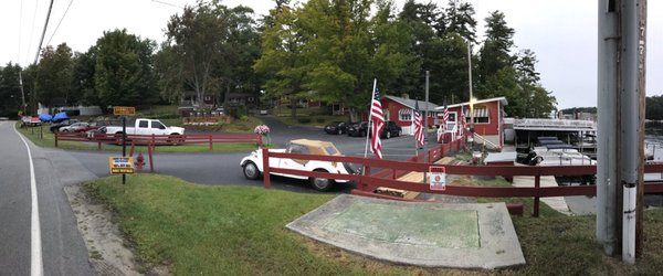 Love this place. Spent a few nights and rented a boat to ride on the lake.  Clean, pleasant cabin, yummy breakfast and great folks