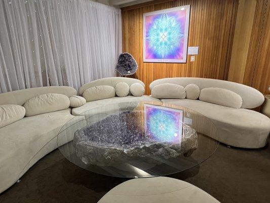 The Crystalline Lounge - a sweet spot for ceremonial tea!