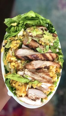 Build your own salad (grilled chicken)