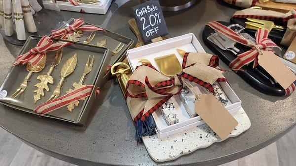 Charcuterie Gift Sets 20% Off until 12/31/20.