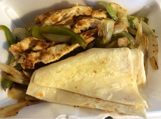 Great tasting and fresh chicken fajitas.