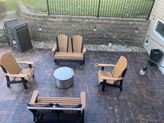 More patio furniture!