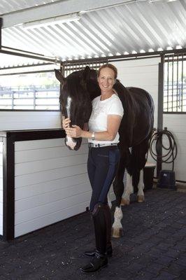 Sabine Schut-Kery silver medalist wearing Redsware