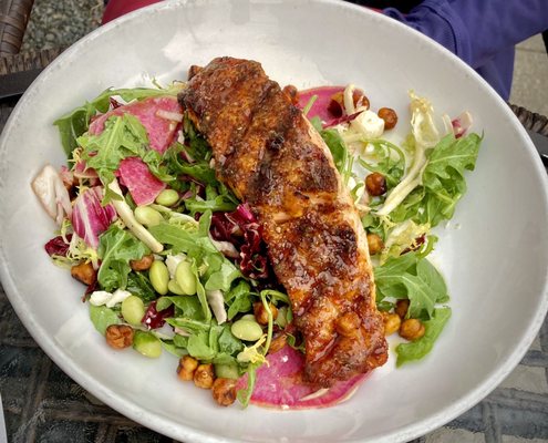 Mustard glazed Grilled salmon on spring salad