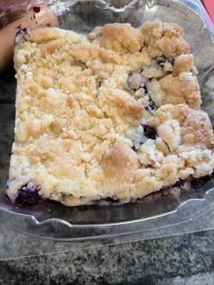 This Blueberry Crumble is legit!