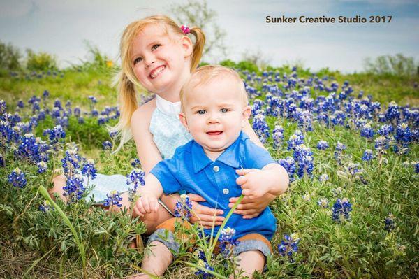 Cute family portraits in Native Texas surroundings.