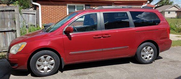 The red potatoe aka SLOP car 1. It is the mutts car. 
 2008 Hyundai Entourage