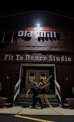 Fit 2 Dance Studio