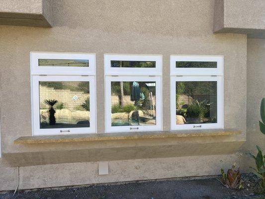 TM COBB Hydraulic Windows.