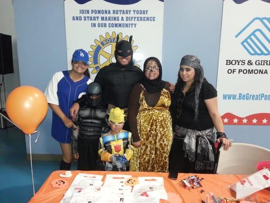 Jason Cortez State Farm agency lending a hand at the Boys and Girls Club on Halloween.