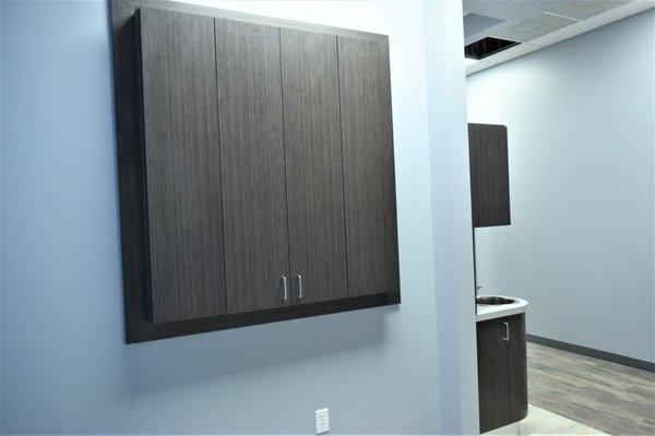 Custom Cabinets and Countertops
 3315 Dora St. Franklin Park IL 60131
 Phone: 847-928 0922