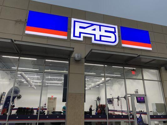 F45 entrance. Ironically sandwiched between GameStop, Subway and Pizza Hut.