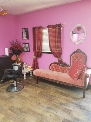 Lizzy's Beauty Bar and Beautique